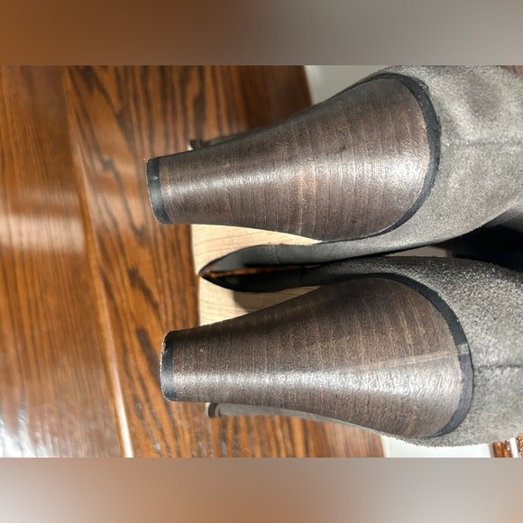 Baker’s Women’s Pull up Slouch Bonnie Boots, size 9, Gray, Suede, Preowned - Picture 11 of 15